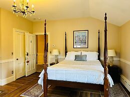 The Hamilton Hoppin House