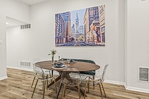 Charming Historic Gem Heart of Philly 2B