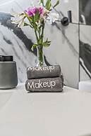 Charming Historic Gem Heart of Philly 2B