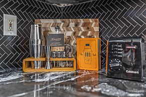 Charming Historic Gem Heart of Philly 2B