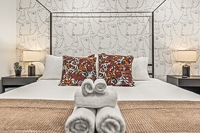 Charming Historic Gem Heart of Philly 2B