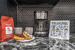 Charming Historic Gem Heart of Philly 2B