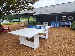 The Lakehouse Inn at Sledd Creek