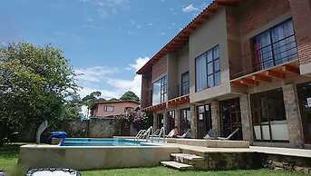 Casa Ndomi Valle de Bravo