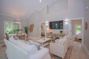 Charming 2 Bed 2 Bath Home Near Ocean Creek Golf Course