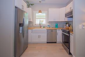 Charming 2 Bed 2 Bath Home Near Ocean Creek Golf Course