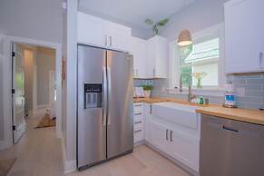 Charming 2 Bed 2 Bath Home Near Ocean Creek Golf Course