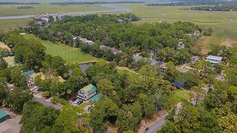 Charming 2 Bed 2 Bath Home Near Ocean Creek Golf Course