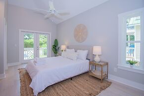 Charming 2 Bed 2 Bath Home Near Ocean Creek Golf Course