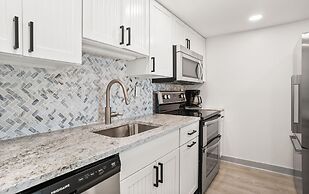 401 Captain John Fripp Villa