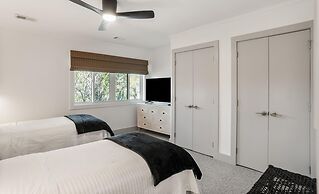 401 Captain John Fripp Villa