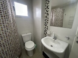 Modern Studio With Open Views, Pool, and 24-hour Security