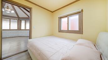 Boeryeong Rainbow Oceanview Pension