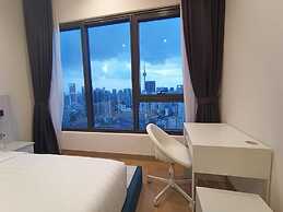 Lucentia Residence by Moonlight Park