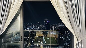 Lucentia Residence by Moonlight Park