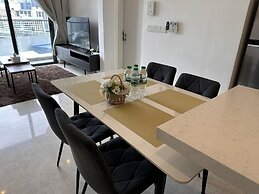 Lucentia Residence by Moonlight Park