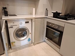 Lucentia Residence by Moonlight Park