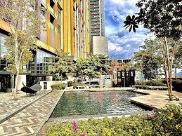 Lucentia Residence by Moonlight Park