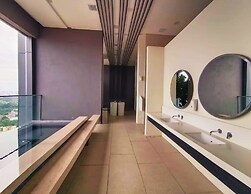 Lucentia Residence by Moonlight Park