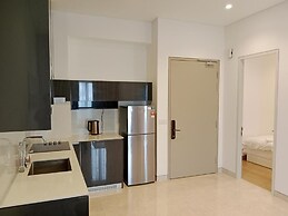 Lucentia Residence by Moonlight Park