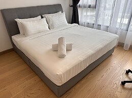 Lucentia Residence by Moonlight Park