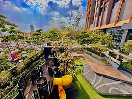 Lucentia Residence by Moonlight Park