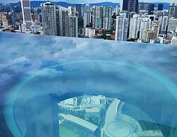 Lucentia Residence by Moonlight Park