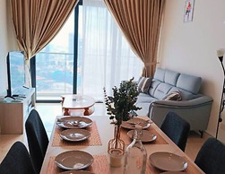 Lucentia Residence by Moonlight Park