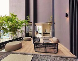 Lucentia Residence by Moonlight Park