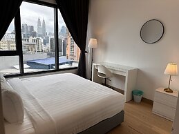 Lucentia Residence by Moonlight Park