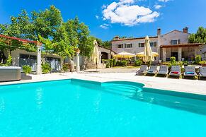 Villa Damiana in Domijani i