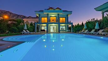 Orka Crystal Villa in Oludeniz