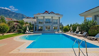 Orka Crystal Villa in Oludeniz
