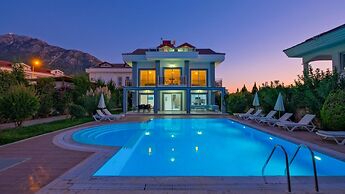 Orka Crystal Villa in Oludeniz