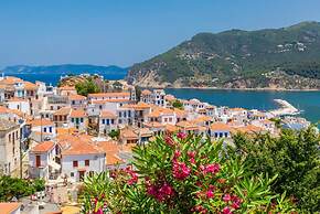 Cherry Cottage in Skopelos