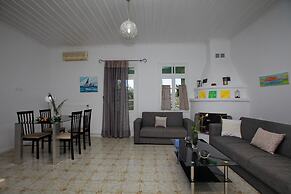 Cherry Cottage in Skopelos