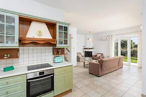 Hermione Villa in Gennadi