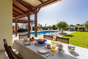 Hermione Villa in Gennadi