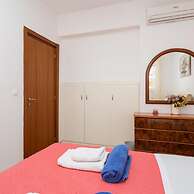 Amphitrite Villa in Gennadi