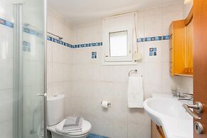 Amphitrite Villa in Gennadi