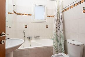 Amphitrite Villa in Gennadi