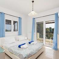 Amphitrite Villa in Gennadi