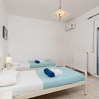 Amphitrite Villa in Gennadi