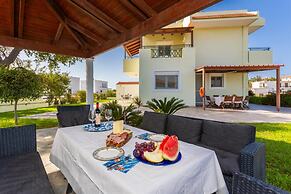 Amphitrite Villa in Gennadi