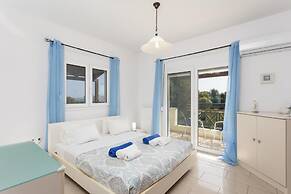 Amphitrite Villa in Gennadi