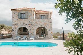 Villa Dioni Tria in Ditiki Mani