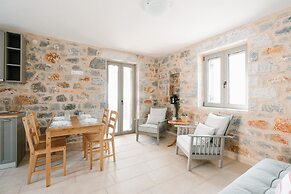 Villa Dioni Tria in Ditiki Mani