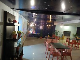 Hotel NS Royal Emirates