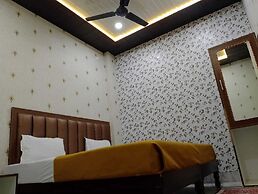 Varuna Palace Homestay