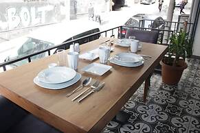 Solo Suites Hotel